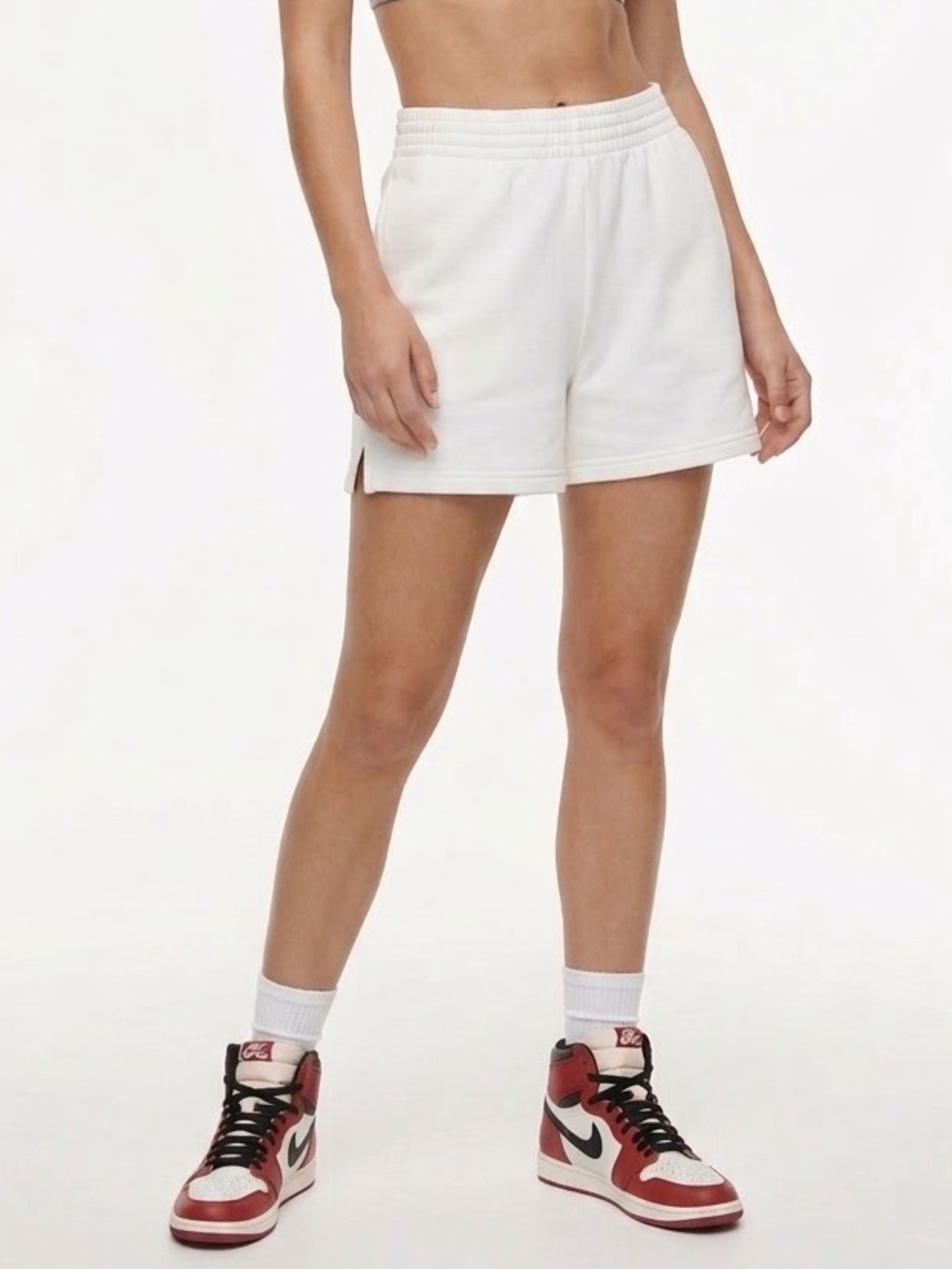 TNA | ARITZIA WHITE AIRY SHORTS